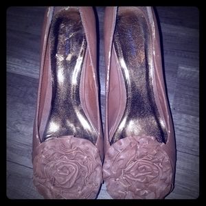 Zigisoho brown heels with flower accent